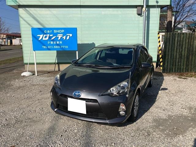 Toyota AQUA 2013 — фото автомобиля 1