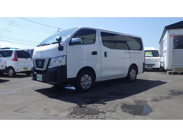 Nissan NV350CARAVAN VAN 2021 — фото автомобиля 1