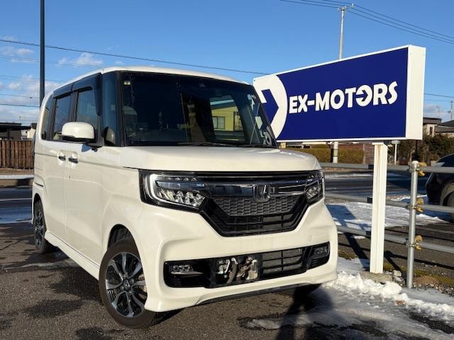 Honda N-BOX CUSTOM 2018 — фото автомобиля 1