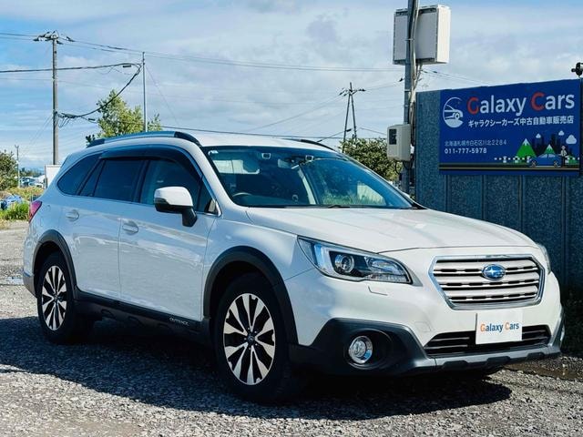 Subaru LEGACY OUTBACK 2015 — фото автомобиля 1