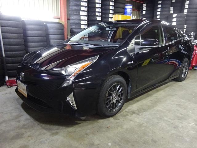Toyota PRIUS 2016 — фото автомобиля 1