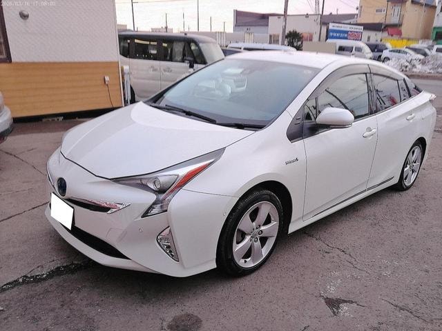 Toyota PRIUS 2016 — фото автомобиля 1