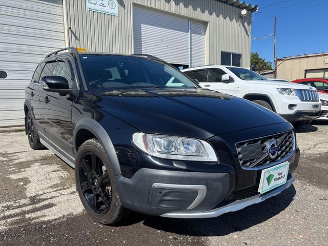 Volvo XC70 2015 — фото автомобиля 1