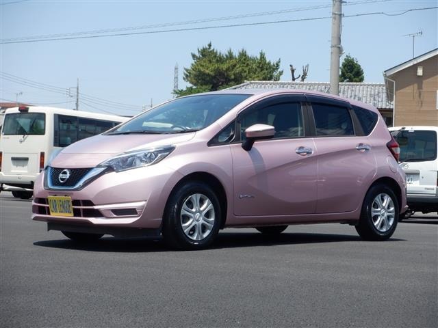 Nissan NOTE 2018 — фото автомобиля 1