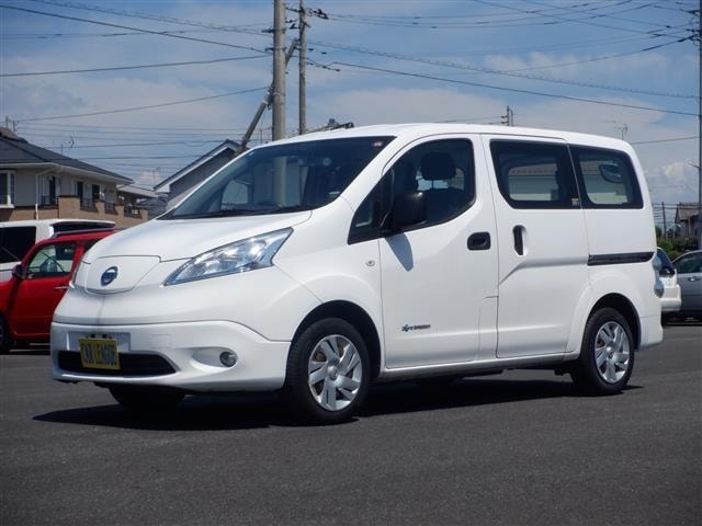 Nissan E-NV200VAN 2015 — фото автомобиля