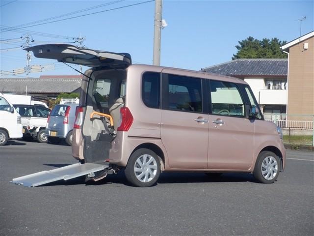 Daihatsu TANTO 2018 — фото автомобиля 1