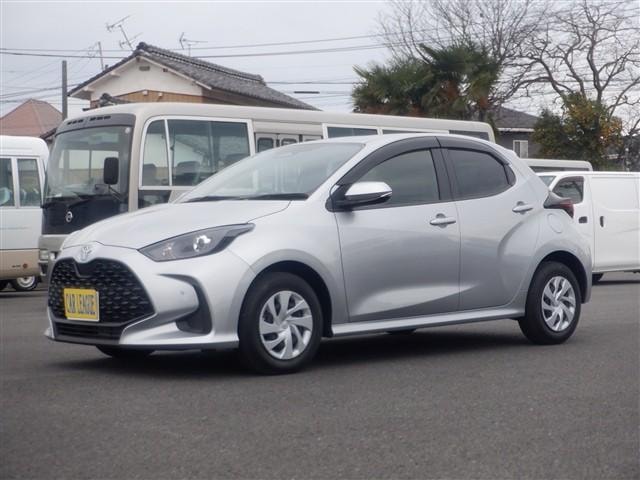 Toyota YARIS 2024 — фото автомобиля 1
