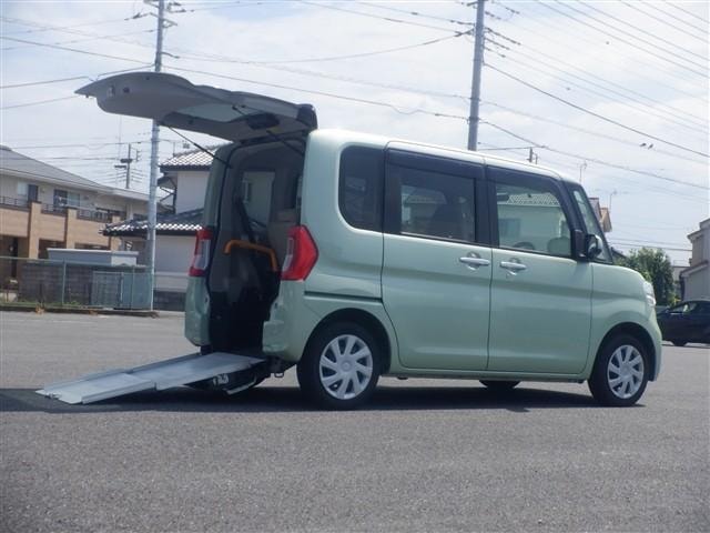 Daihatsu TANTO 2016 — фото автомобиля 1
