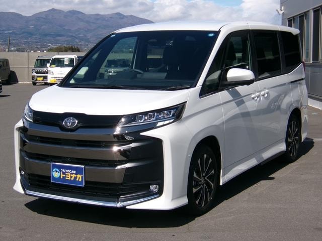 Toyota NOAH 2026 — фото автомобиля 1