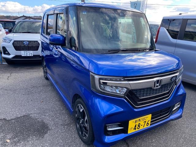 Honda N-BOX CUSTOM 2017 — фото автомобиля
