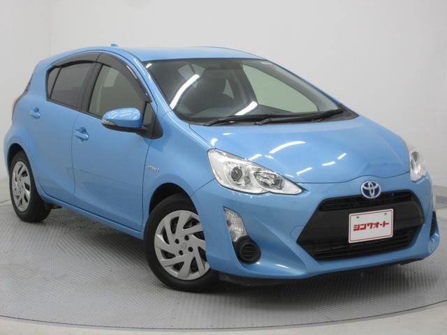 Toyota AQUA 2015 — фото автомобиля