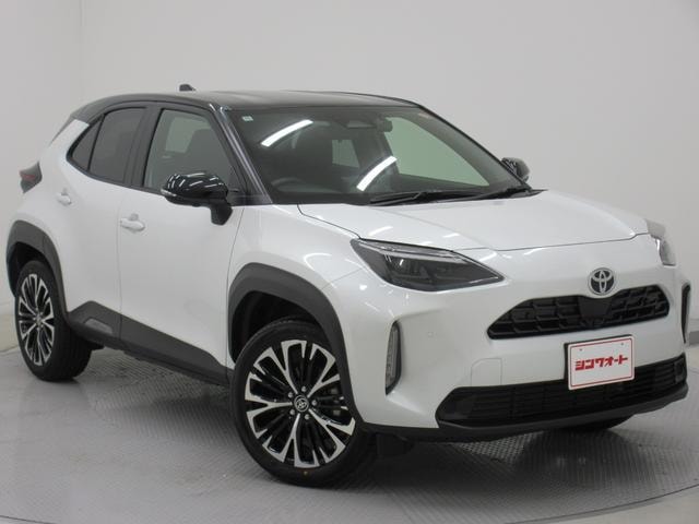 Toyota YARIS CROSS 2025 — фото автомобиля