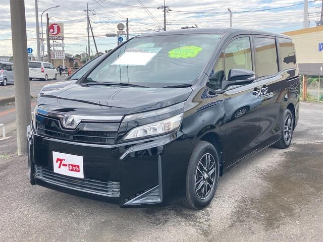 Toyota VOXY 2017 — фото автомобиля