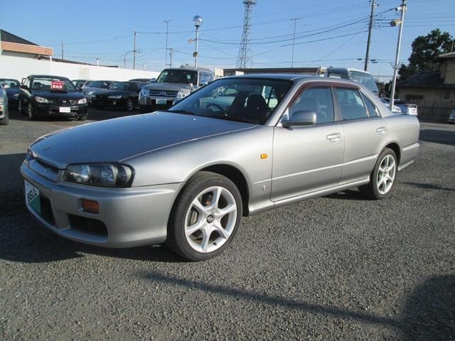 Nissan SKYLINE 2000 — фото автомобиля 1