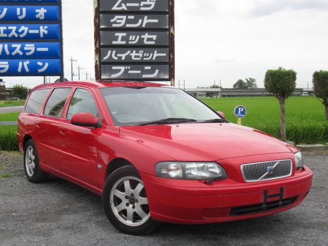 Volvo V70 2003 — фото автомобиля