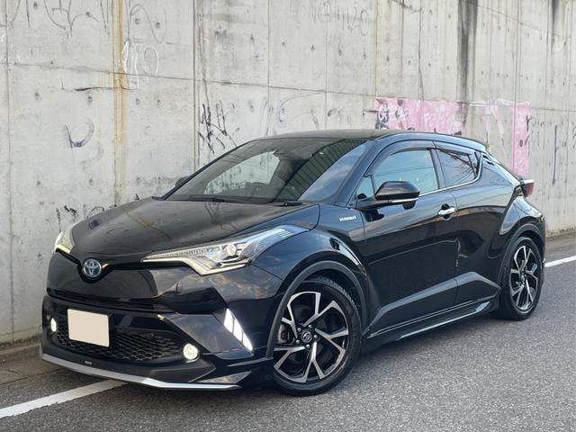 Toyota C-HR 2017 — фото автомобиля 1