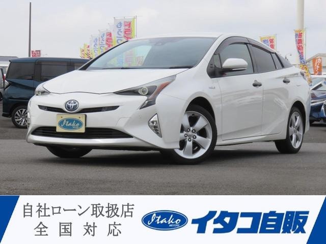 Toyota PRIUS 2018 — фото автомобиля 1