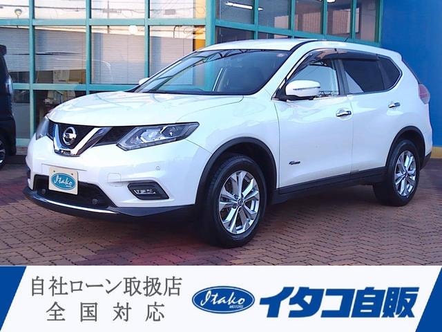 Nissan X-TRAIL 2015 — фото автомобиля