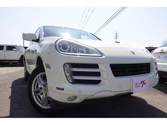 Porsche CAYENNE 2010 — фото автомобиля 1