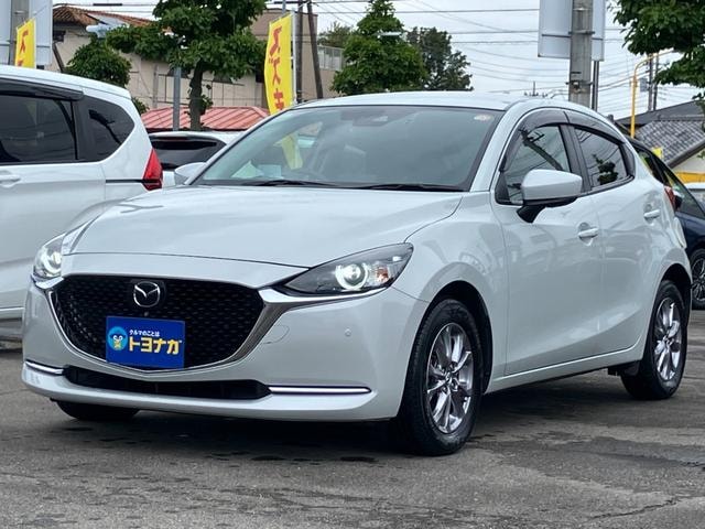 Mazda 2 2021 — фото автомобиля 1