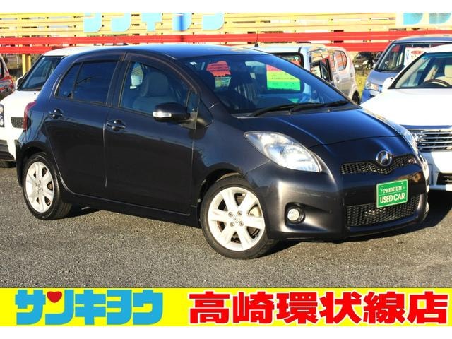 Toyota VITZ 2010 — фото автомобиля 1