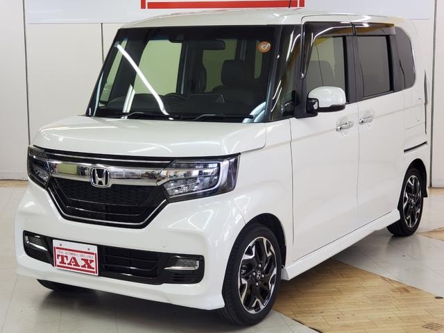 Honda N-BOX CUSTOM 2018 — фото автомобиля 1