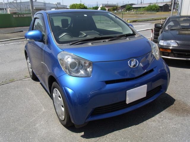 Toyota IQ 2011 — фото автомобиля 1
