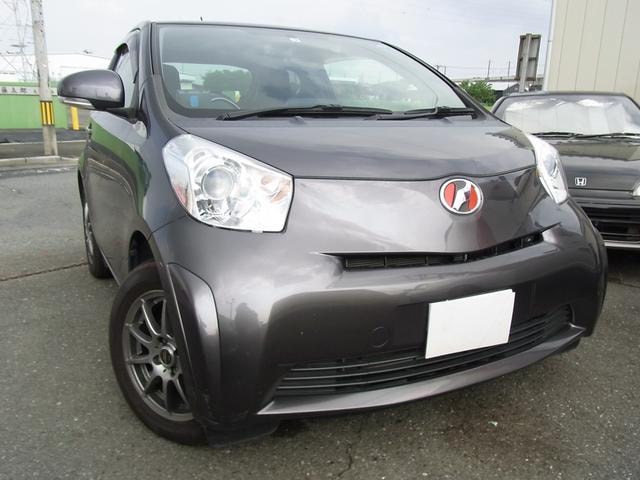 Toyota IQ 2010 — фото автомобиля 1