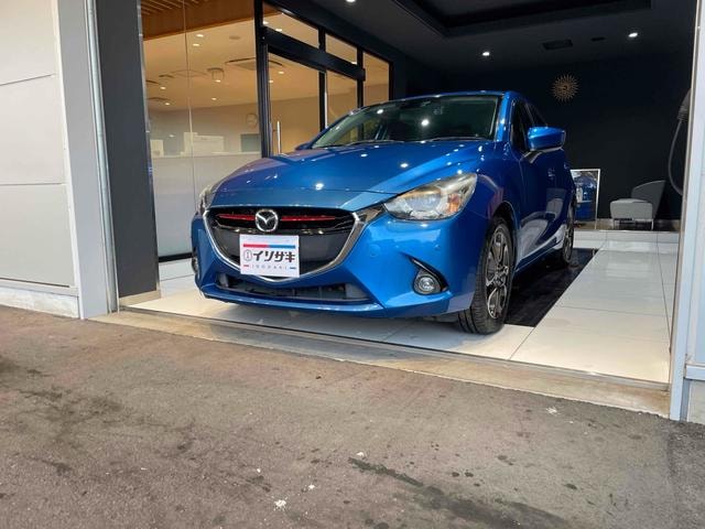 Mazda DEMIO 2015 — фото автомобиля 1