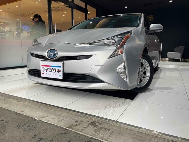 Toyota PRIUS 2018 — фото автомобиля 1