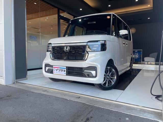 Honda N-BOX CUSTOM 2024 — фото автомобиля 1
