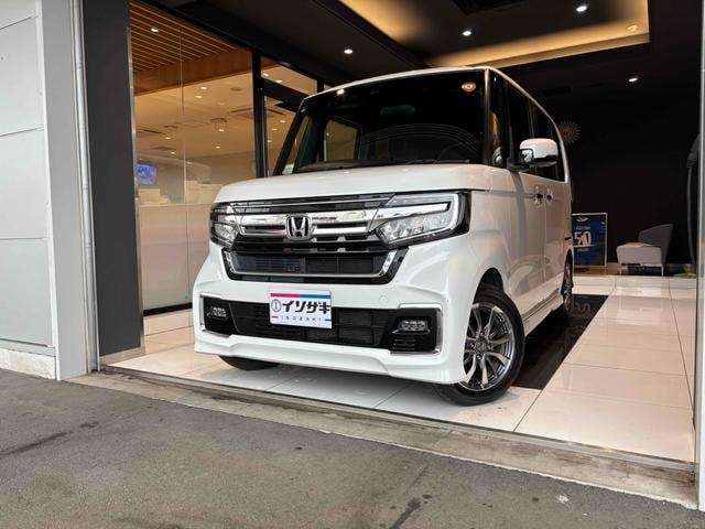Honda N-BOX CUSTOM  — фото автомобиля 1