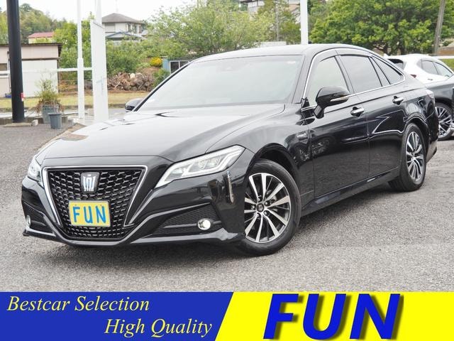 Toyota CROWN HYBRID 2019 — фото автомобиля