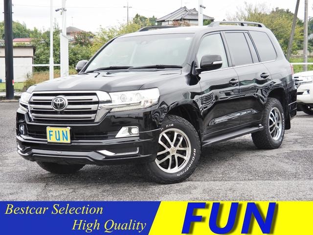 Toyota LAND CRUISER 2018 — фото автомобиля