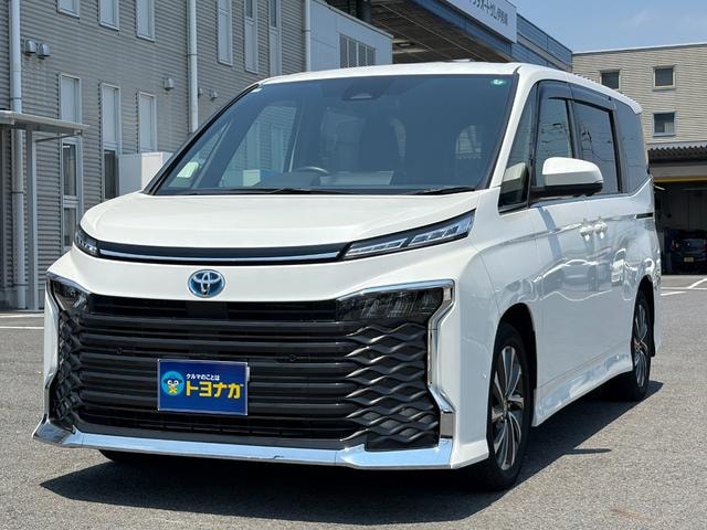 Toyota VOXY 2024 — фото автомобиля 1
