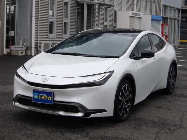 Toyota PRIUS 2024 — фото автомобиля 1