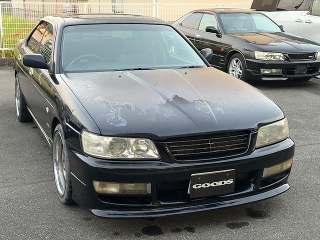 Nissan LAUREL 1998 — фото автомобиля