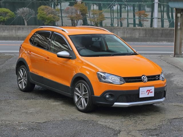Volkswagen POLO 2012 — фото автомобиля