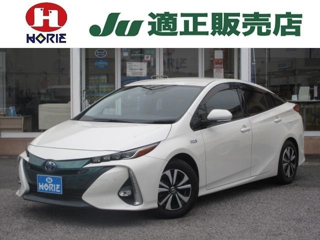 Toyota PRIUS PHV 2017 — фото автомобиля 1