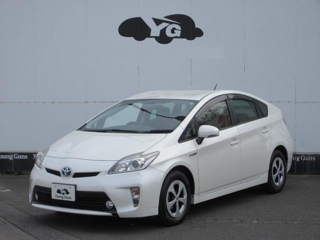 Toyota PRIUS 2015 — фото автомобиля 1