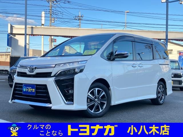 Toyota VOXY 2021 — фото автомобиля 1
