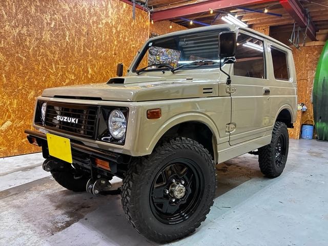 Suzuki JIMNY 1993 — фото автомобиля 1