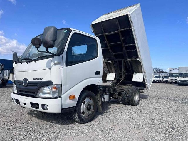 Hino DUTRO 2015 — фото автомобиля 1