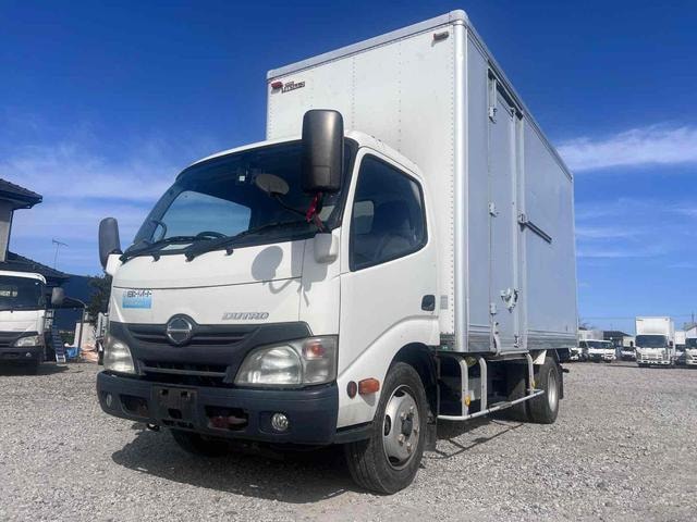 Hino DUTRO 2013 — фото автомобиля 1