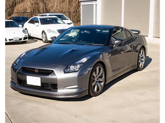 Nissan GT-R 2008 — фото автомобиля