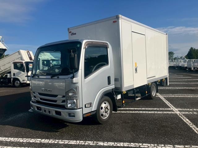 Isuzu ELF TRUCK 2021 — фото автомобиля