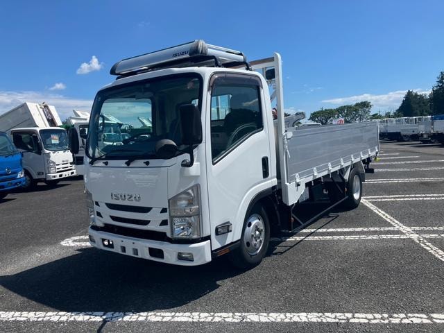 Isuzu ELF TRUCK 2017 — фото автомобиля