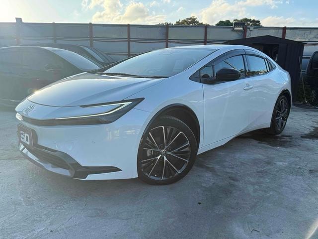 Toyota PRIUS 2025 — фото автомобиля 1