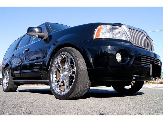 Lincoln NAVIGATOR 2003 — фото автомобиля