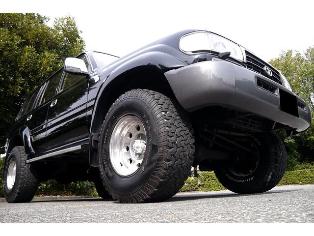 Toyota LAND CRUISER 80 1994 — фото автомобиля